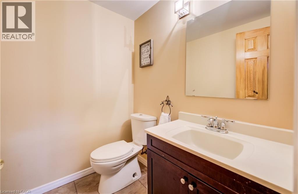 150 Bayne Crescent, Cambridge, ON - Indoor Photo Showing Bathroom
