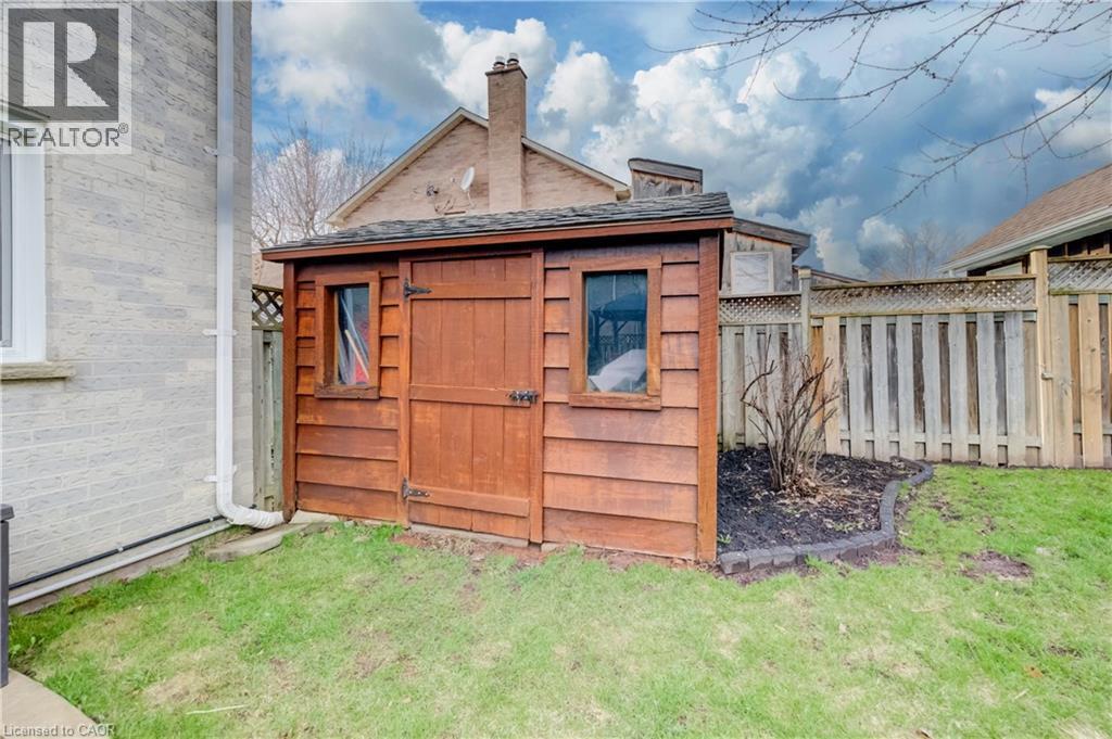 150 Bayne Crescent, Cambridge, ON - Outdoor