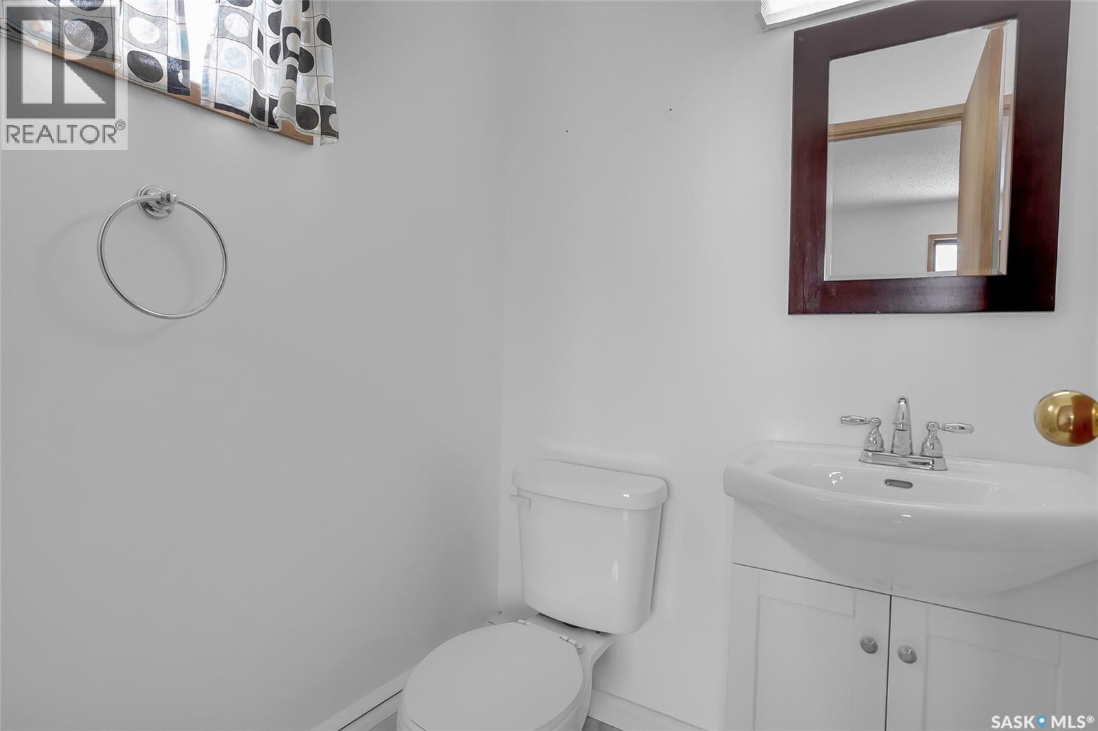 304 385 Kingsmere Boulevard, Saskatoon, SK - Indoor Photo Showing Bathroom
