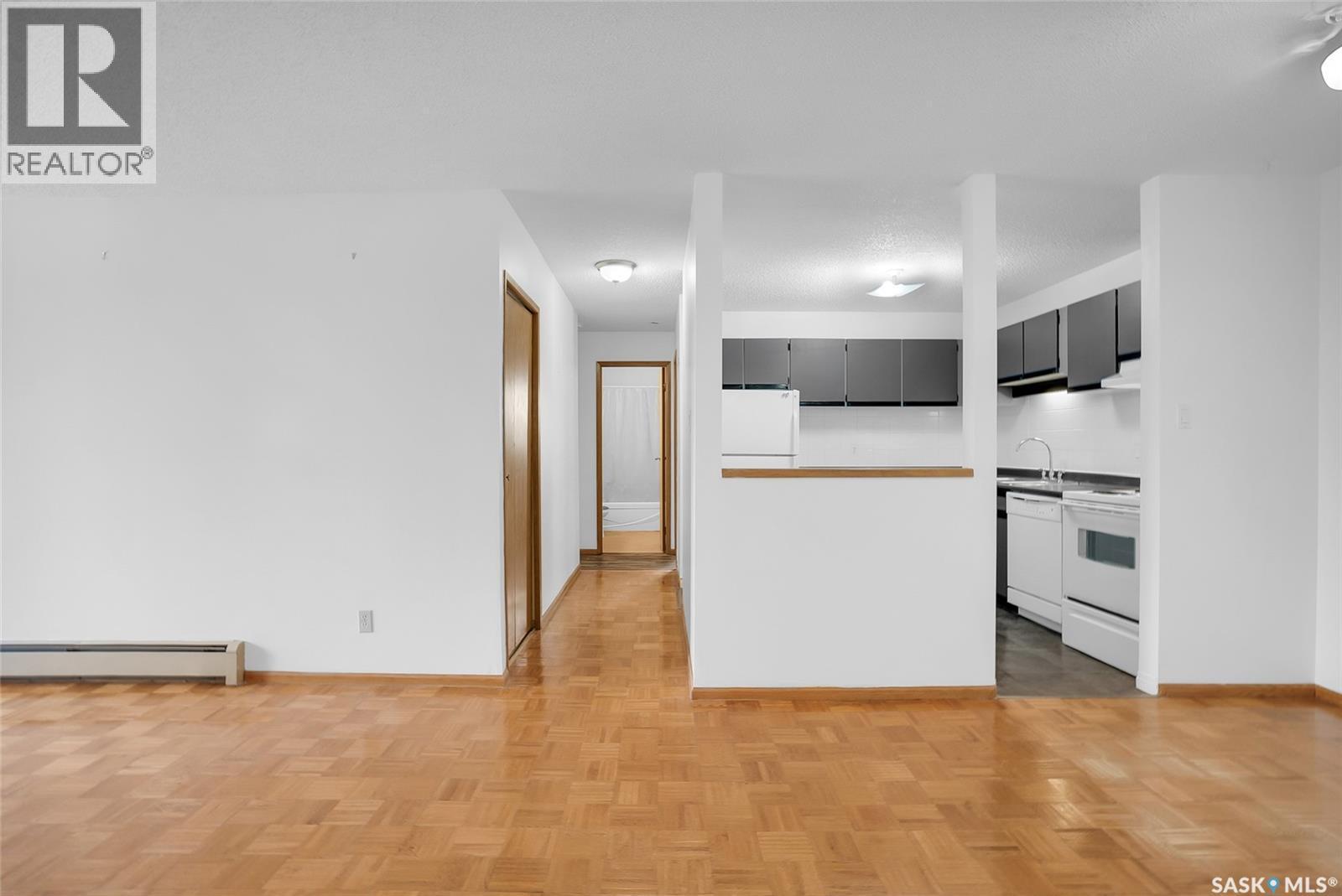304 385 Kingsmere Boulevard, Saskatoon, SK - Indoor Photo Showing Kitchen