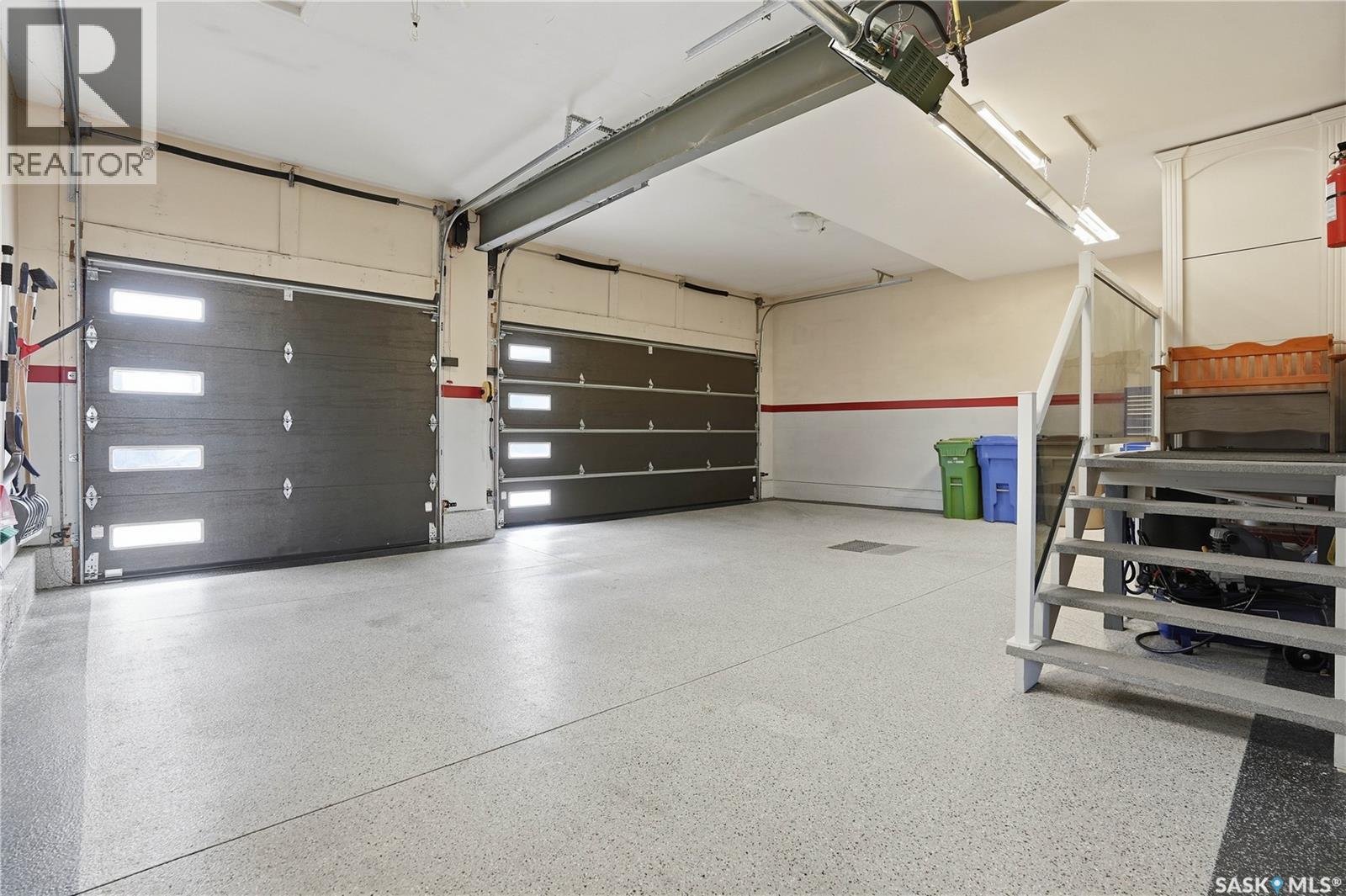 4128 Green Willow Terrace E, Regina, SK - Indoor Photo Showing Garage