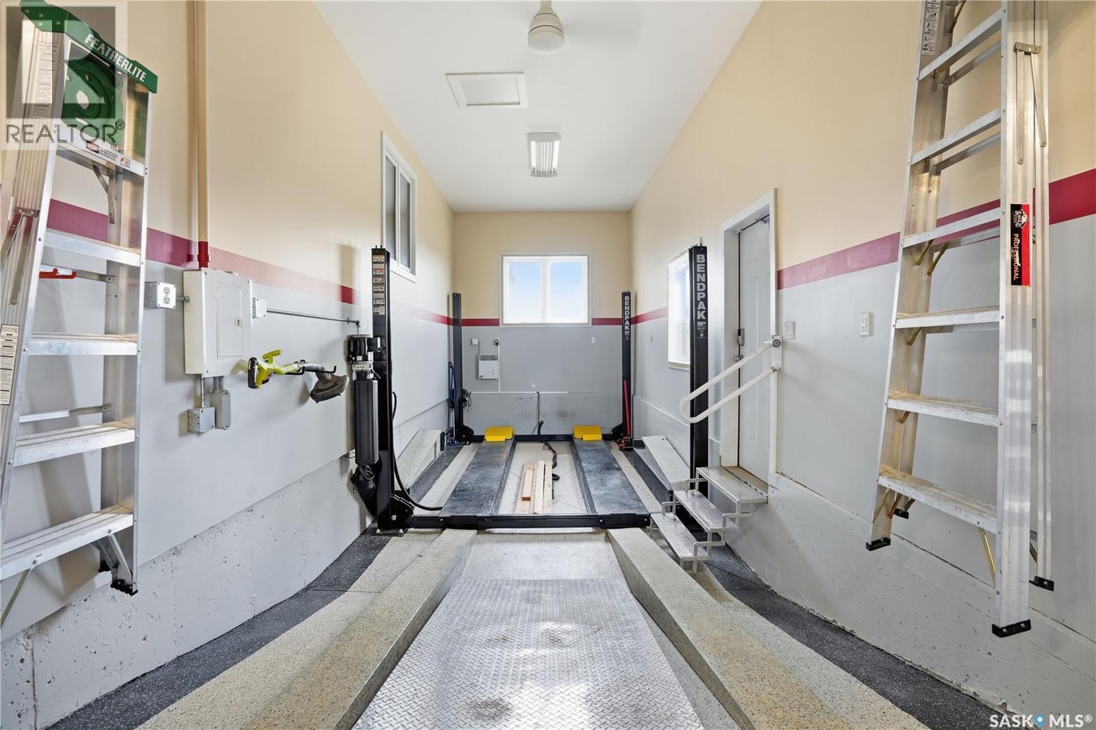 4128 Green Willow Terrace E, Regina, SK - Indoor Photo Showing Gym Room