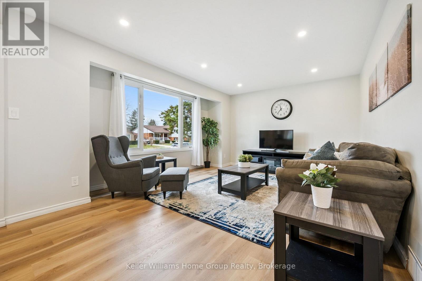 23 Hastings Boulevard, Guelph (Grange Road), ON - Indoor Photo Showing Living Room