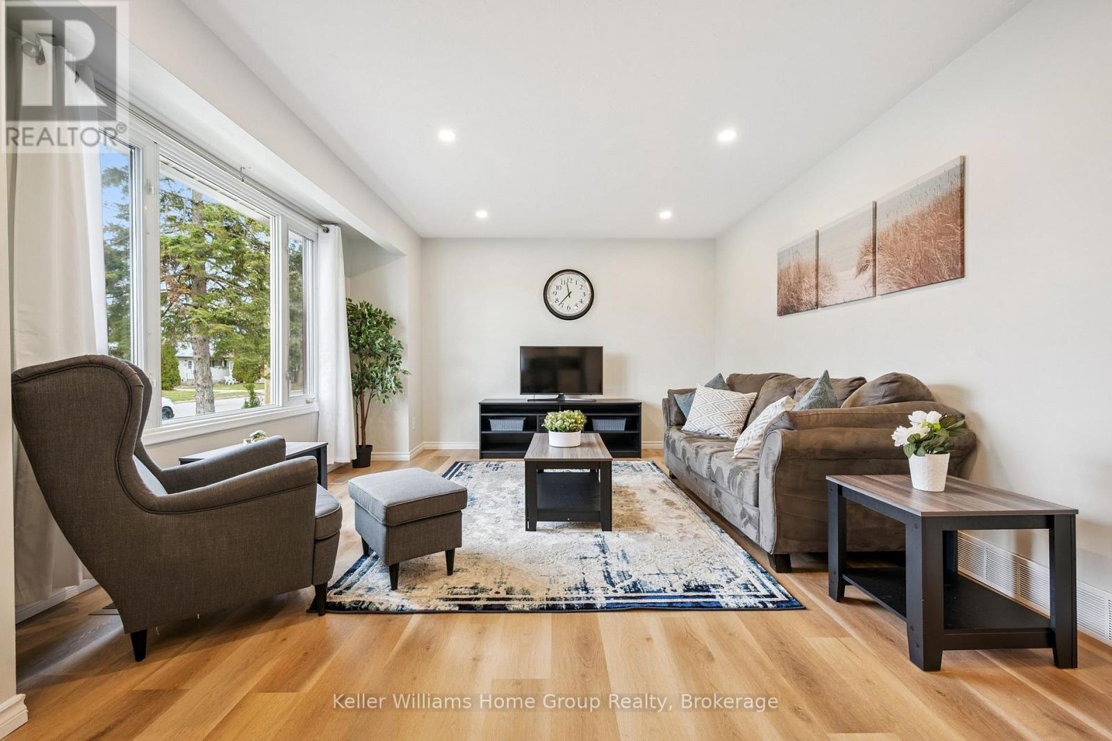 23 Hastings Boulevard, Guelph (Grange Road), ON - Indoor Photo Showing Living Room