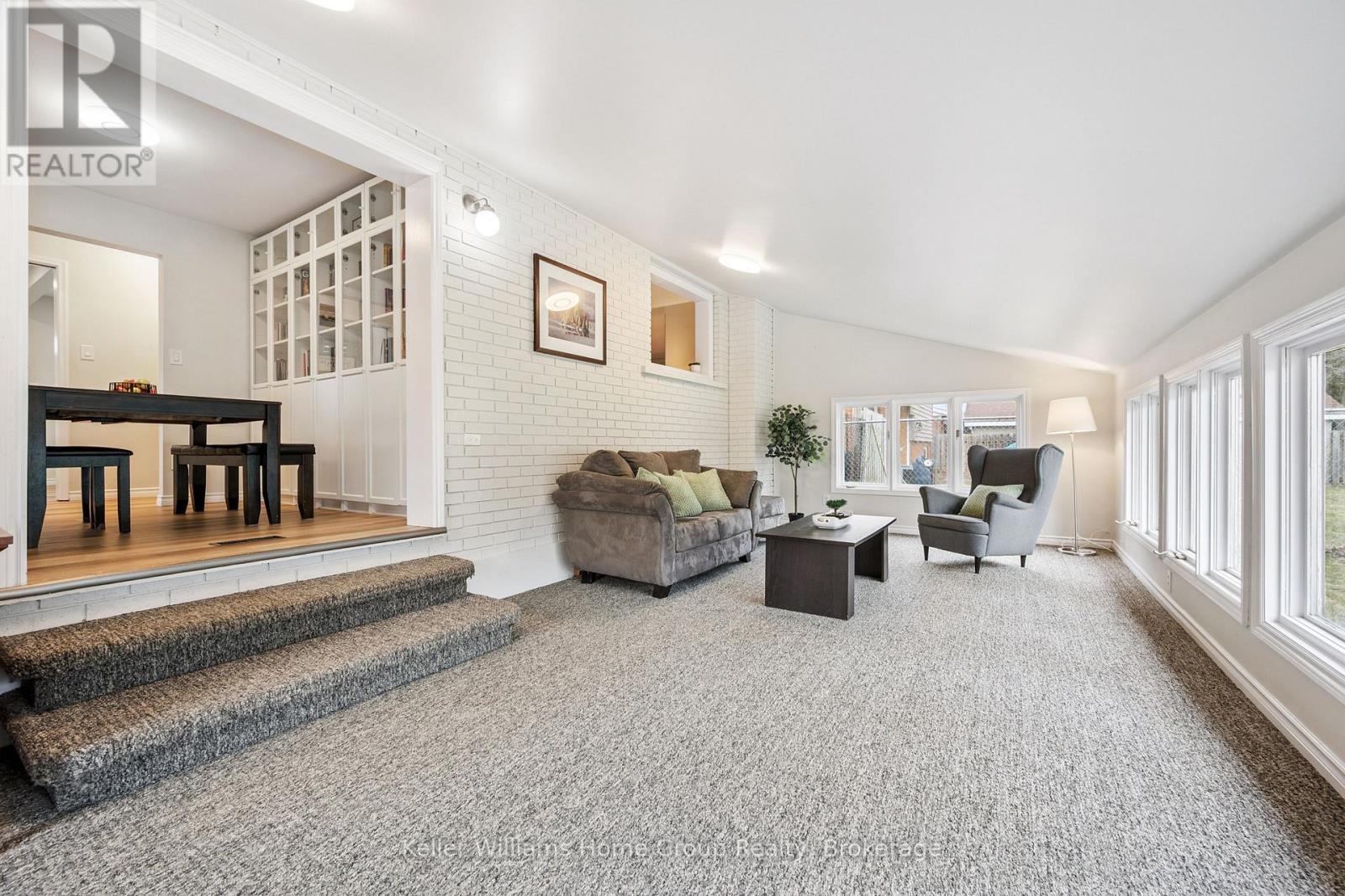 23 Hastings Boulevard, Guelph (Grange Road), ON - Indoor