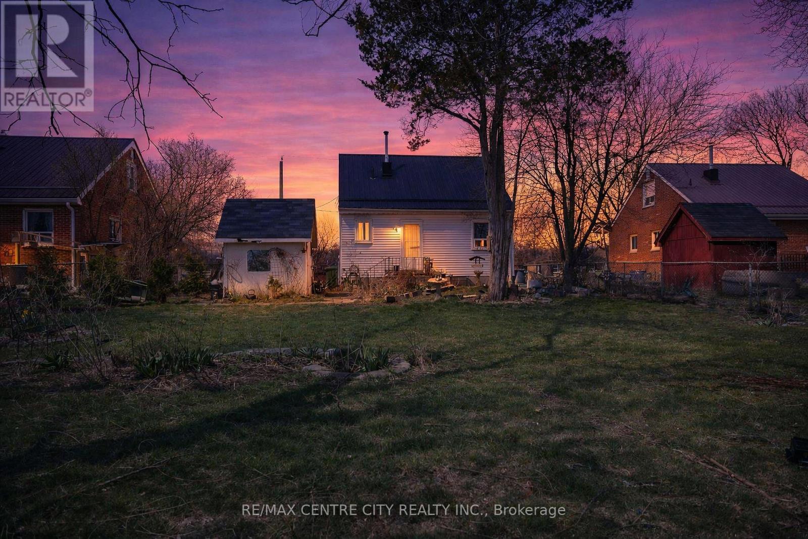 64 Dunkirk Drive, St. Thomas, ON - Outdoor