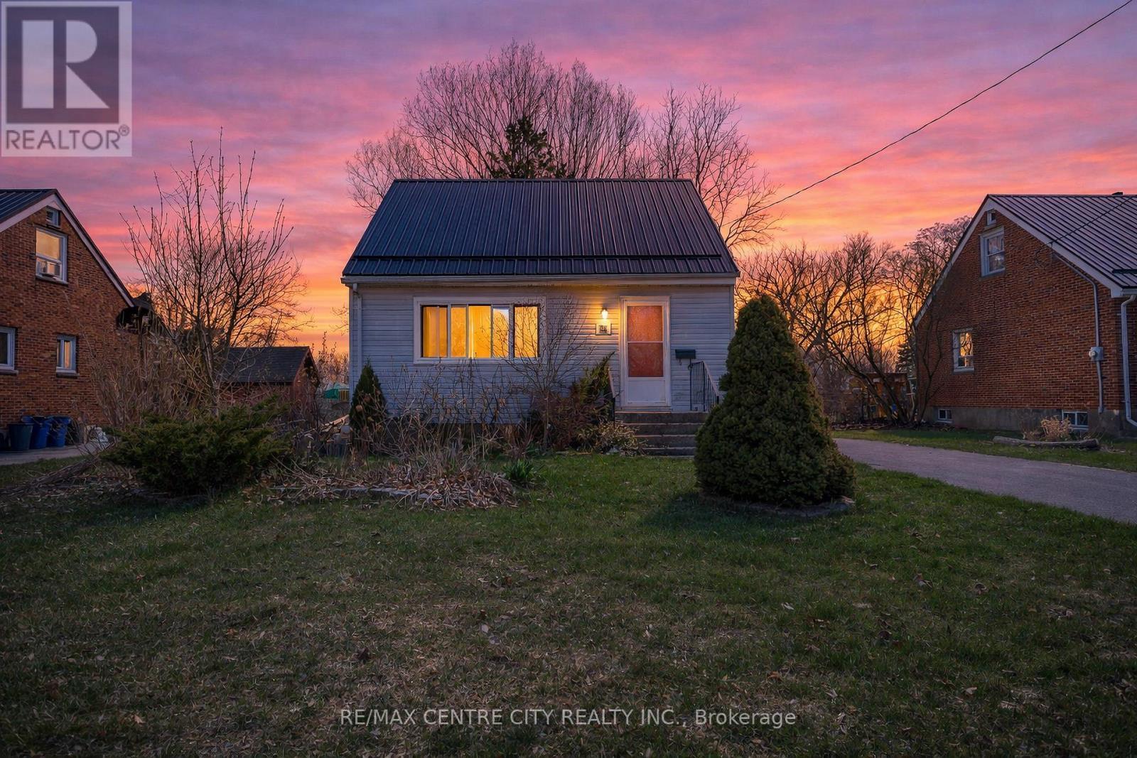 64 Dunkirk Drive, St. Thomas, ON - Outdoor