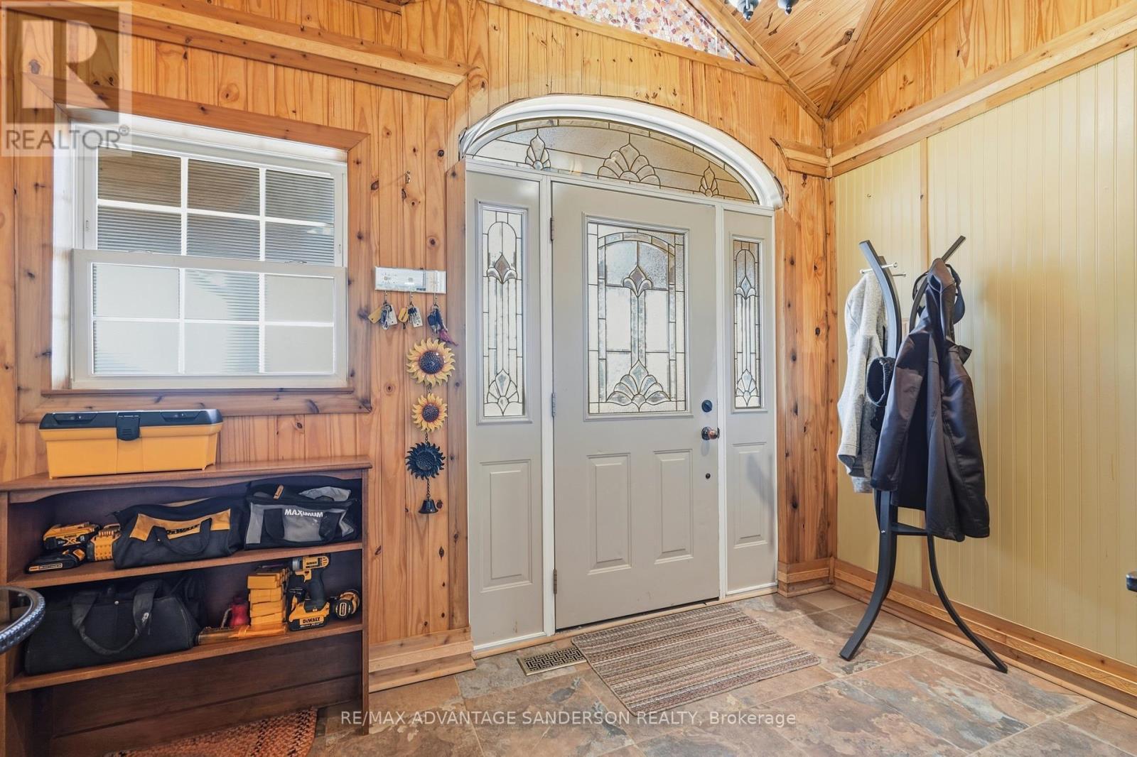 22476 Coldstream Road, Middlesex Centre, ON - Indoor Photo Showing Other Room