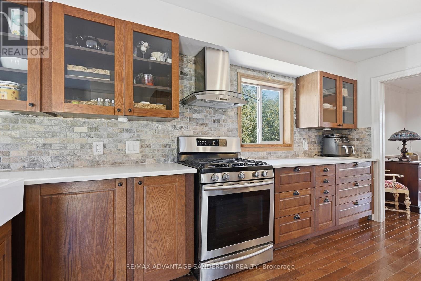22476 Coldstream Road, Middlesex Centre, ON - Indoor Photo Showing Kitchen