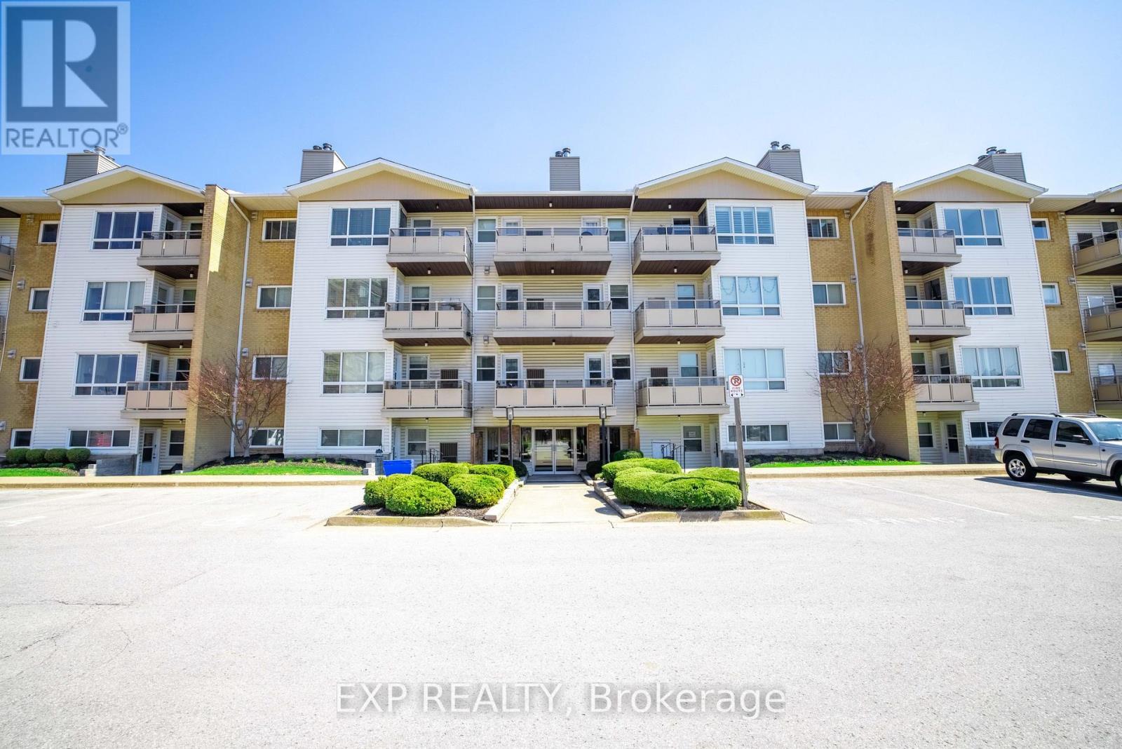 Welcome to Roehampton Gardens... - 120 - 78 Roehampton Avenue, St. Catharines (Carlton/Bunting), ON - Outdoor With Facade