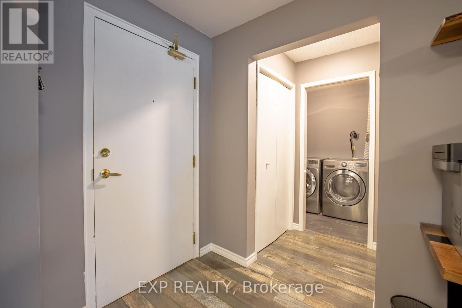 In-suite laundry - 120 - 78 Roehampton Avenue, St. Catharines (Carlton/Bunting), ON - Indoor Photo Showing Laundry Room