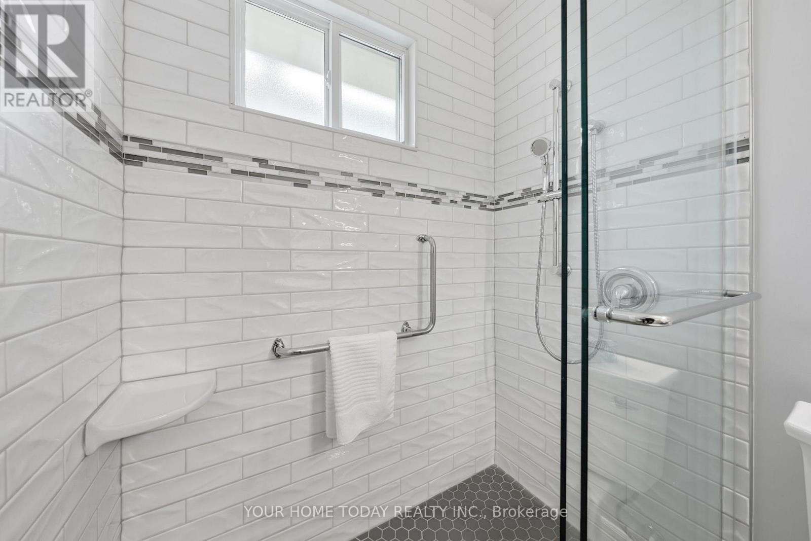 51 Faludon Drive, Halton Hills, ON - Indoor Photo Showing Bathroom