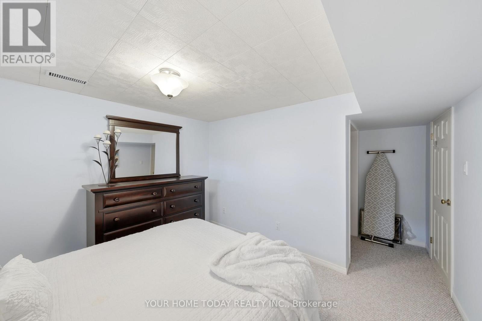51 Faludon Drive, Halton Hills, ON - Indoor Photo Showing Bedroom
