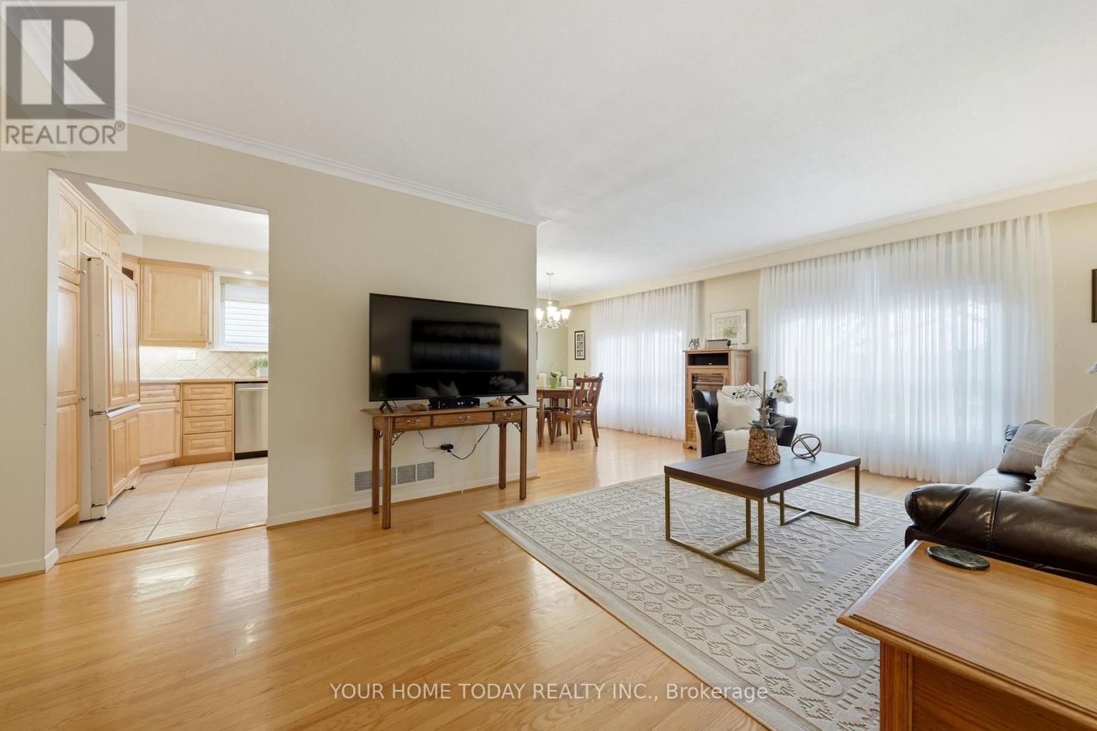 51 Faludon Drive, Halton Hills, ON - Indoor Photo Showing Living Room