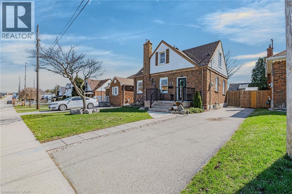 43 Woodbridge Road, Hamilton, ON - Outdoor With Facade