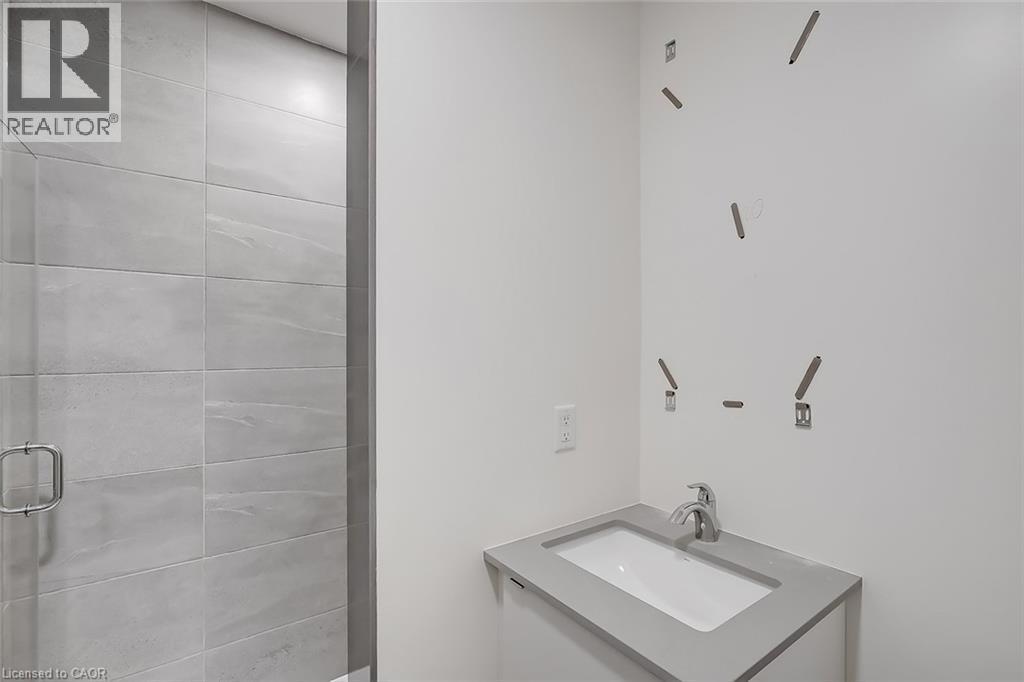 16 Melbourne Avenue Unit# 311B, St. Catharines, ON - Indoor Photo Showing Bathroom