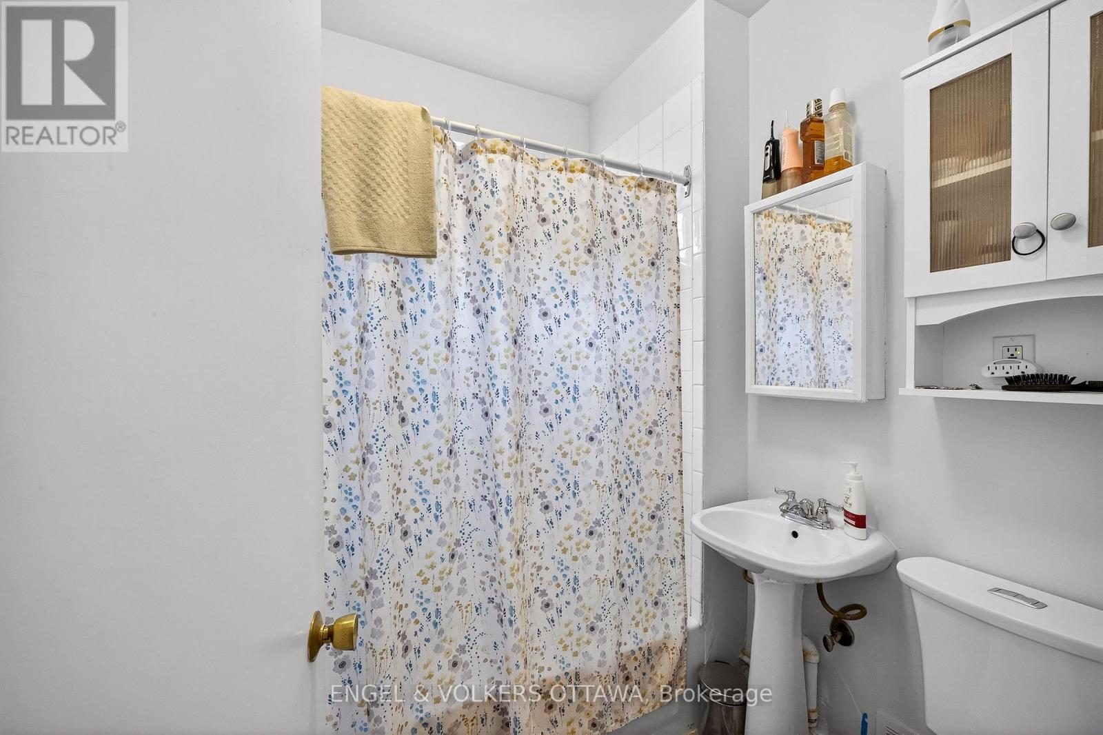 Unit 1 - 251 Arlington Avenue, Ottawa, ON - Indoor Photo Showing Bathroom