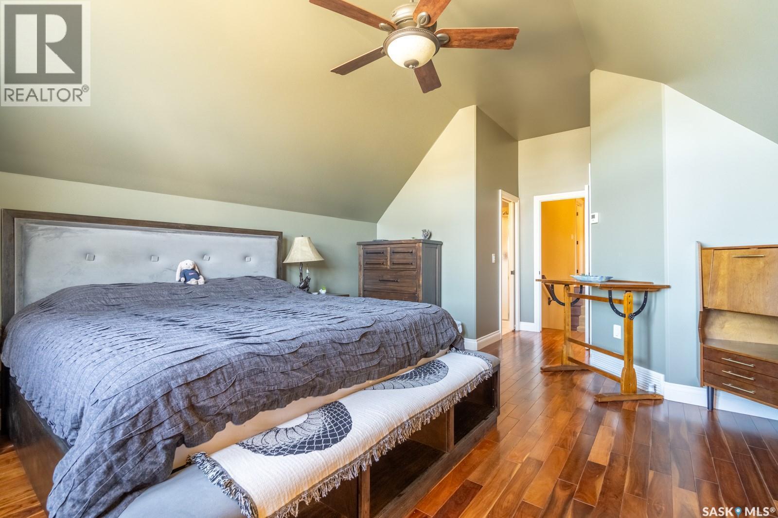 2514 Broderick Road, Regina, SK - Indoor Photo Showing Bedroom
