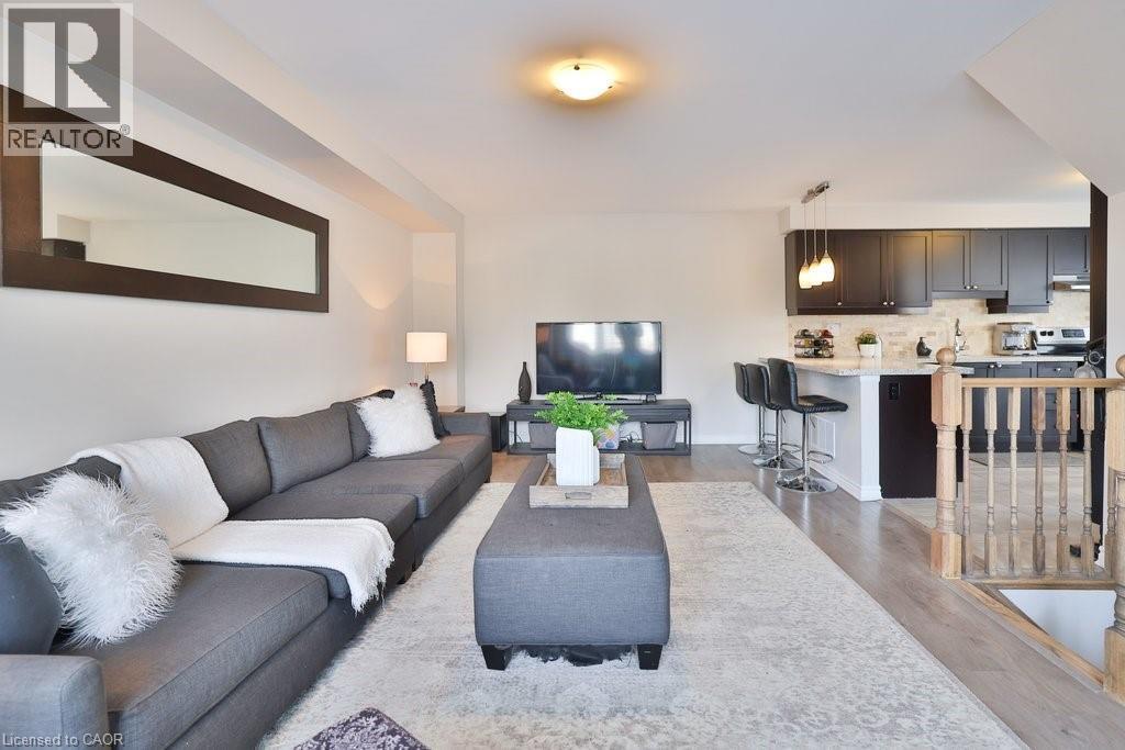 1133 Duignan Crescent, Milton, ON - Indoor Photo Showing Living Room