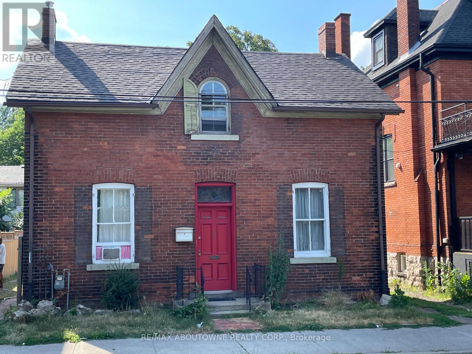 70 Wellington Street S, Hamilton, ON - Outdoor With Exterior