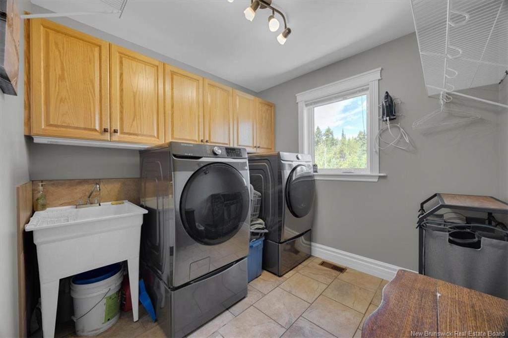 735 Hillcrest Rd, Saint John, NB
