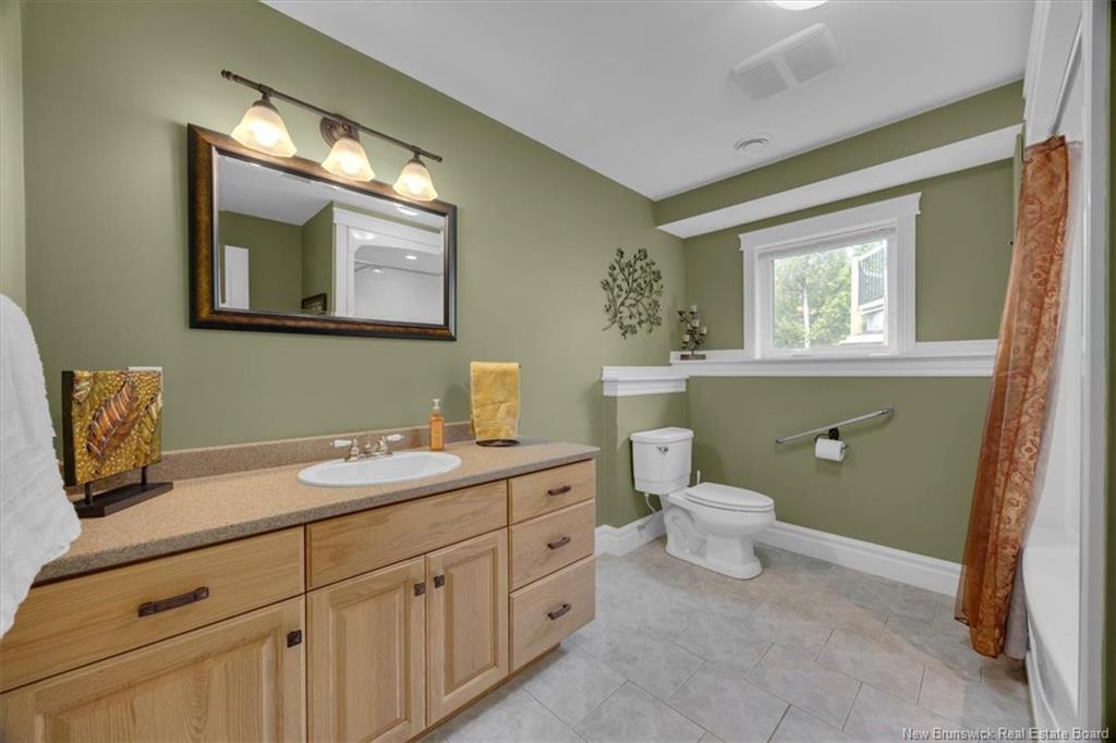 735 Hillcrest Rd, Saint John, NB