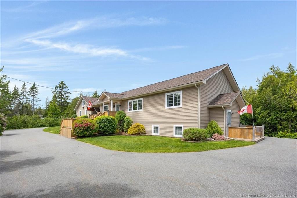 735 Hillcrest Rd, Saint John, NB