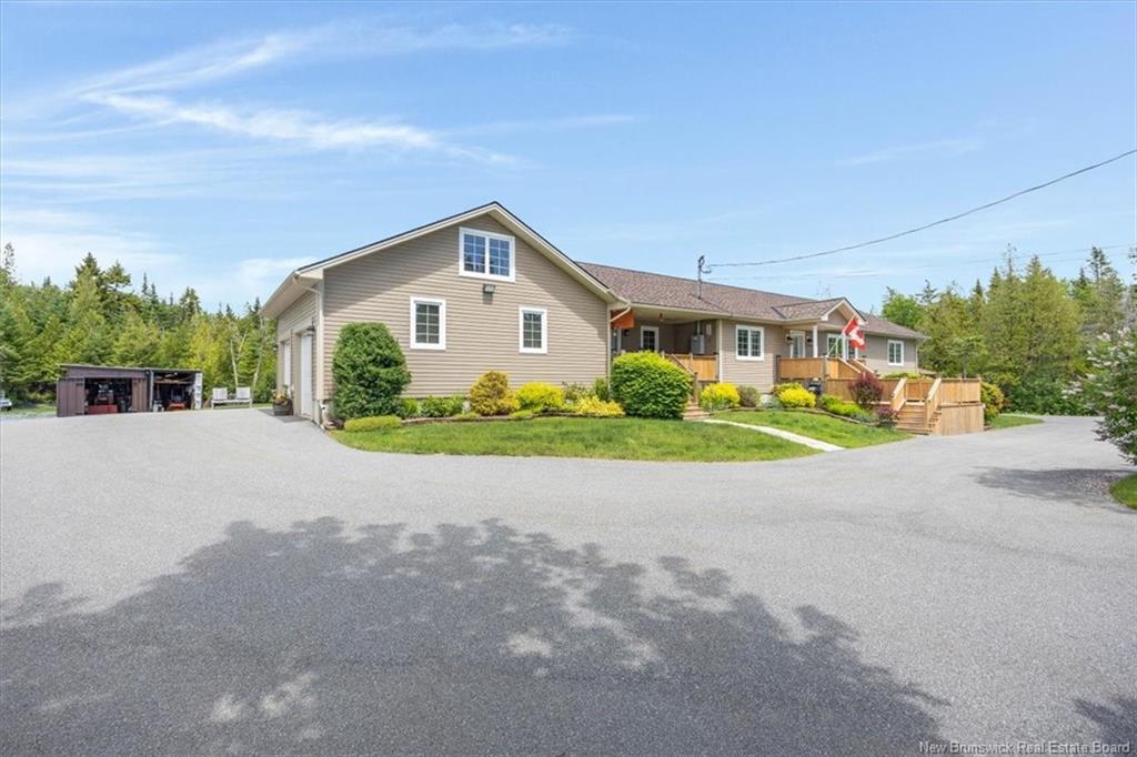 735 Hillcrest Rd, Saint John, NB