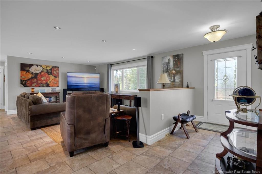 735 Hillcrest Rd, Saint John, NB