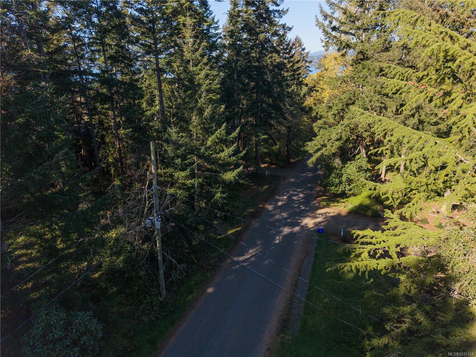 537 Cromar Rd, North Saanich, BC