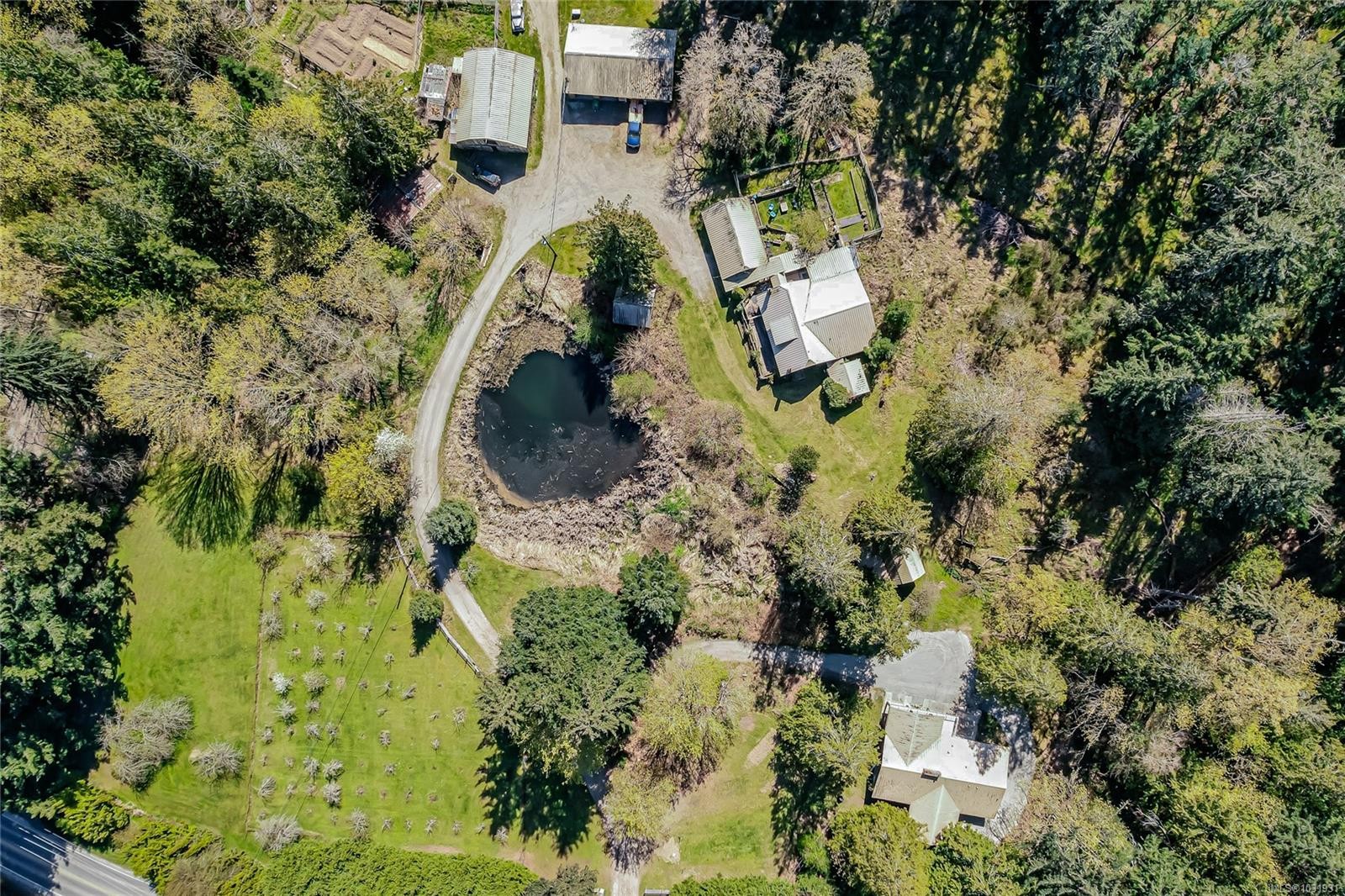 1671 Fulford-Ganges Rd, Salt Spring, BC