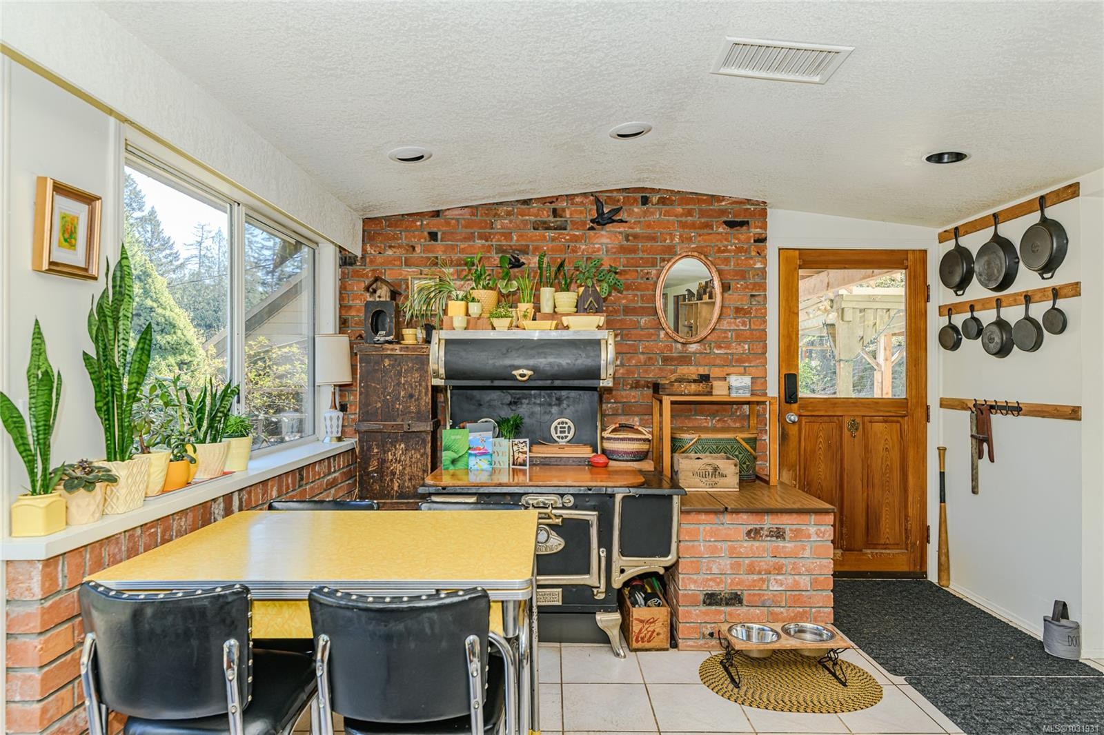 1671 Fulford-Ganges Rd, Salt Spring, BC