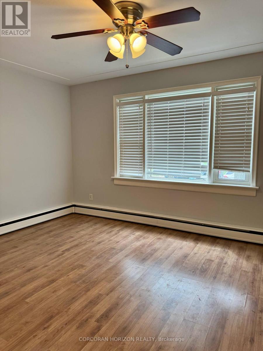 52 Walter Street, Kitchener, ON - Indoor Photo Showing Other Room
