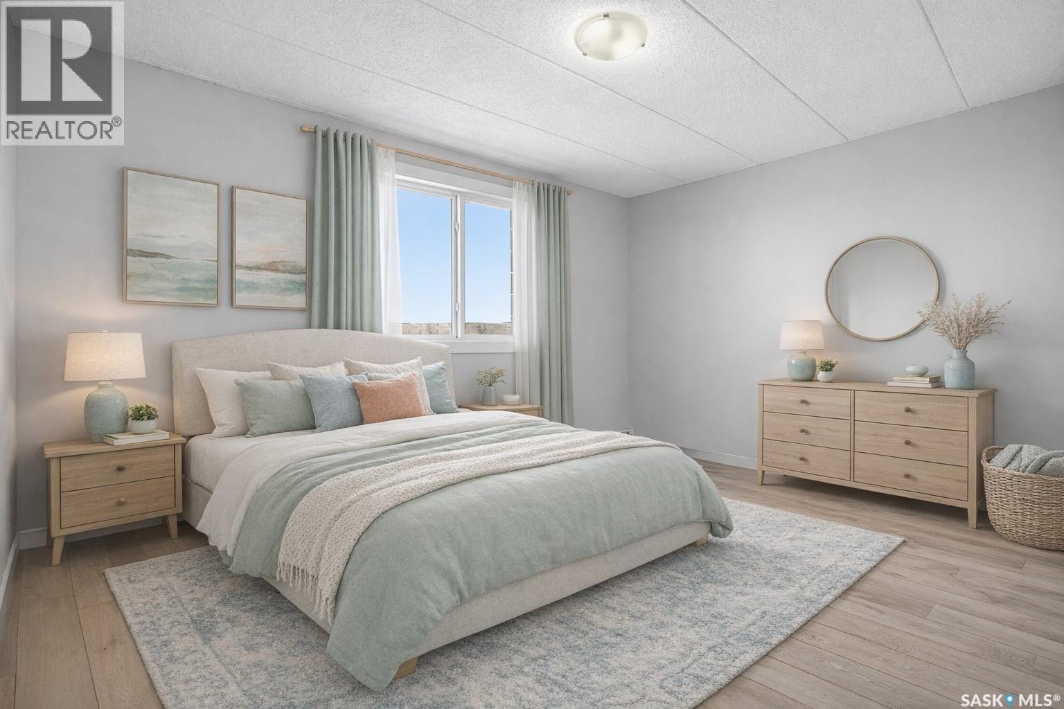 526 65 Westfield Drive, Regina, SK - Indoor Photo Showing Bedroom