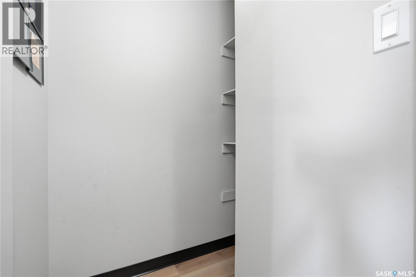 526 65 Westfield Drive, Regina, SK - Indoor