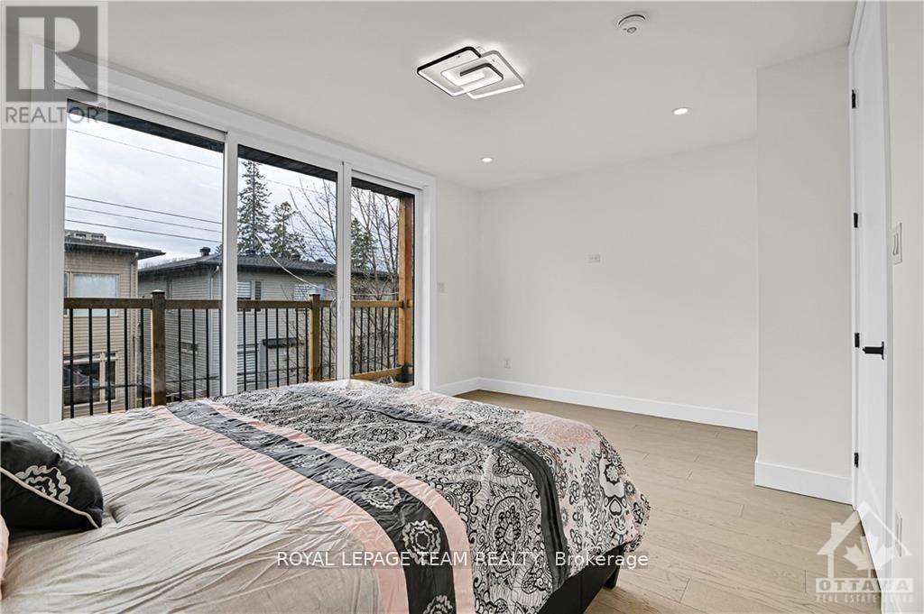828 Alpine Avenue, Ottawa, ON - Indoor Photo Showing Bedroom
