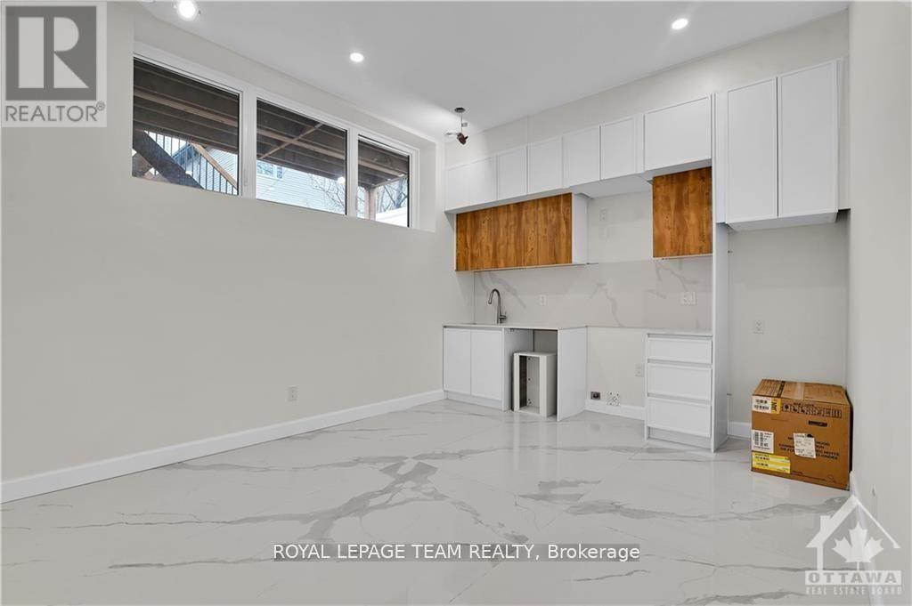 LEGAL APARTMENT - 828 Alpine Avenue, Ottawa, ON -