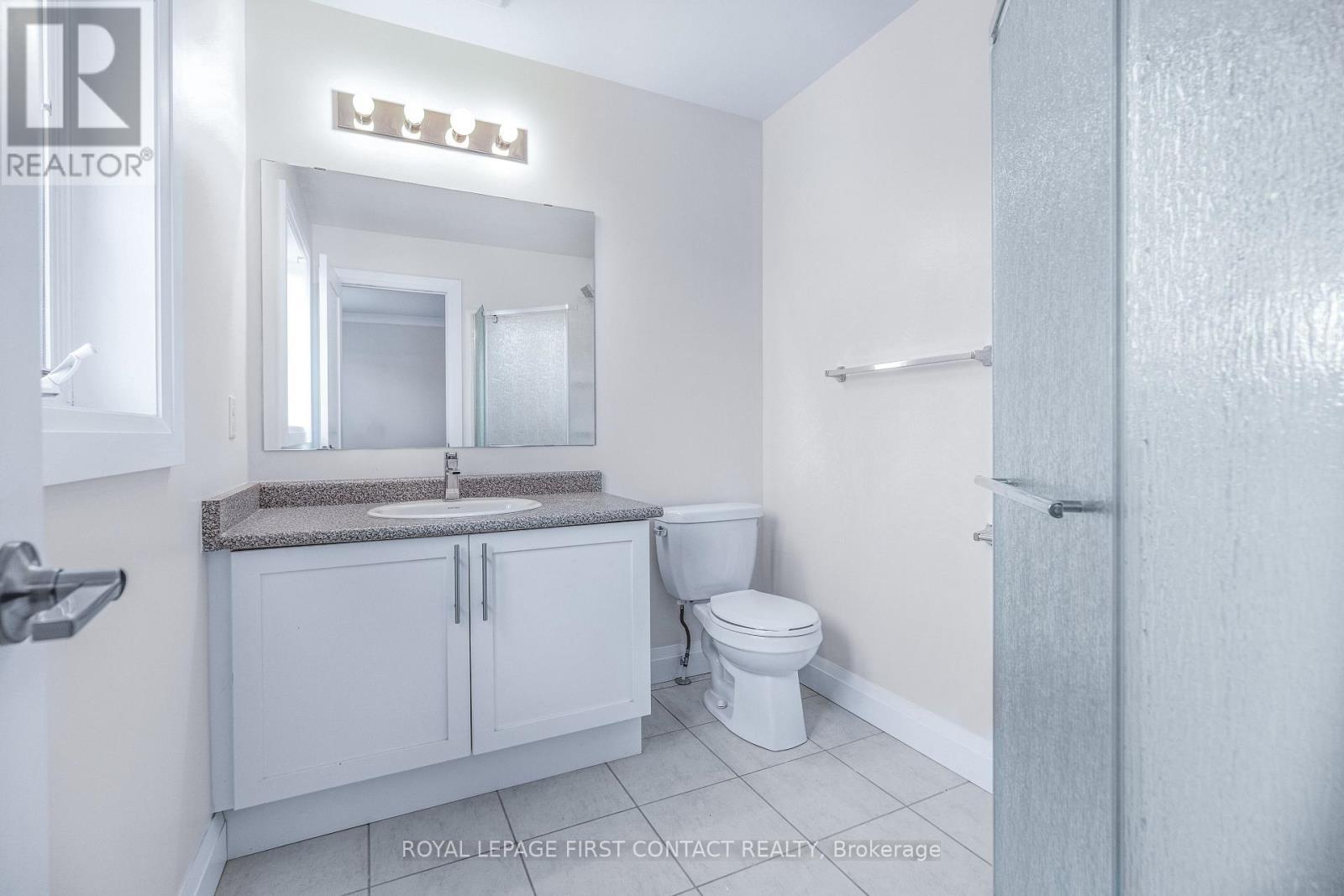 4 - 29 Madelaine Drive, Barrie, ON - Indoor Photo Showing Bathroom