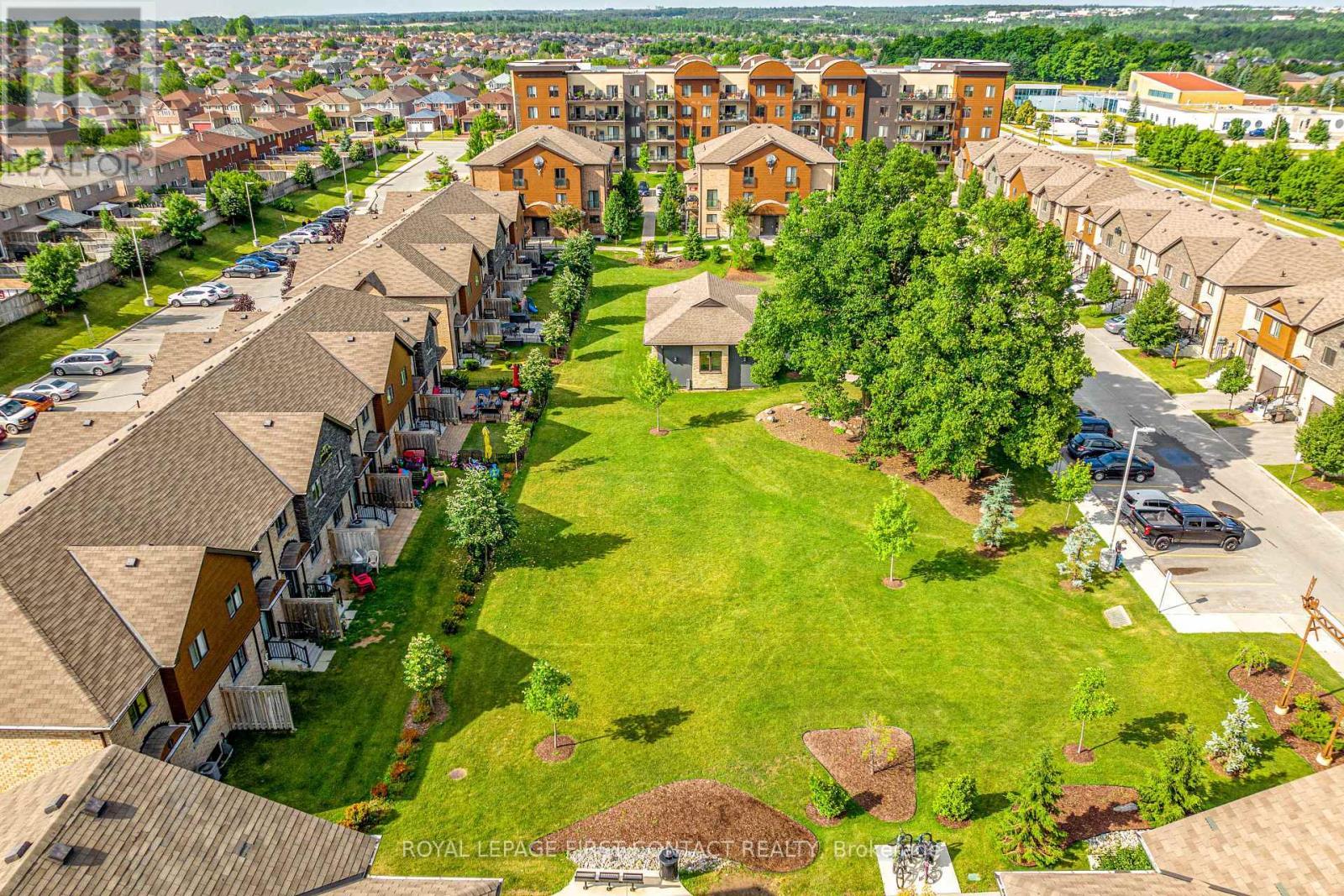4 - 29 Madelaine Drive, Barrie, ON - Outdoor