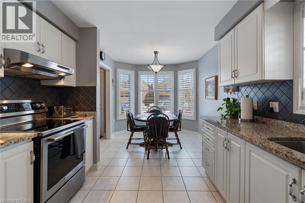 51 Redtail Crescent, Hamilton, ON - Indoor Photo Showing Kitchen