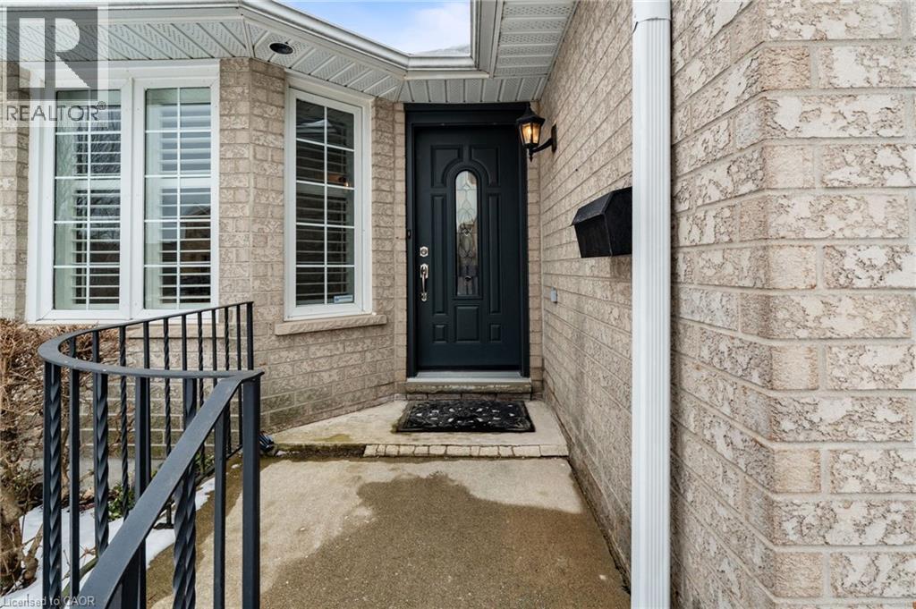 51 Redtail Crescent, Hamilton, ON - Outdoor