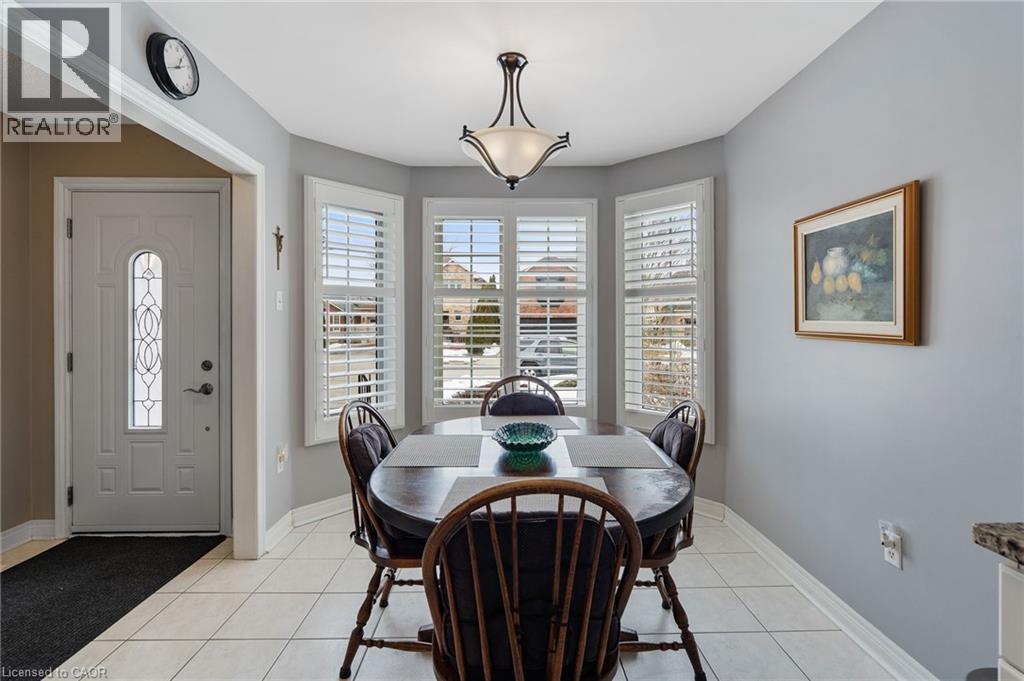 51 Redtail Crescent, Hamilton, ON - Indoor Photo Showing Dining Room