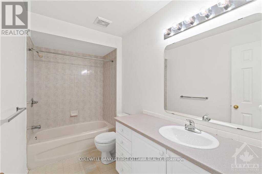 157 Annapolis Circle, Ottawa, ON - Indoor Photo Showing Bathroom