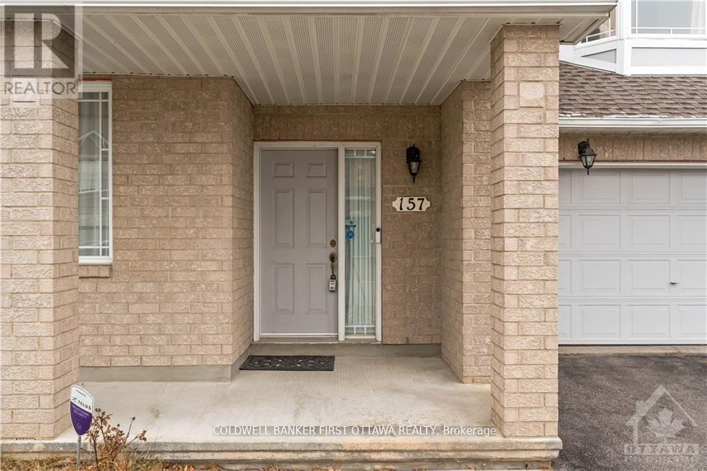 157 Annapolis Circle, Ottawa, ON - Outdoor With Exterior