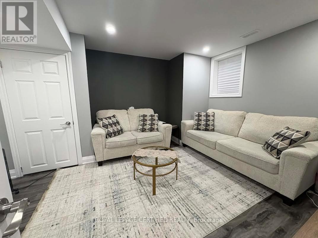 721 Scott Boulevard, Milton, ON
