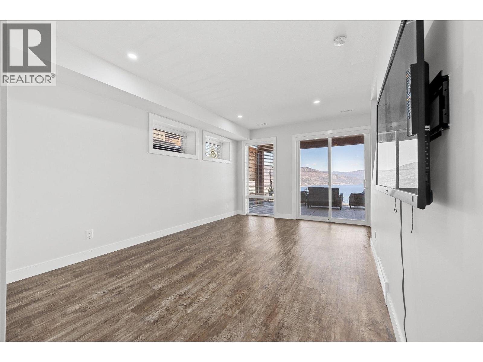 1860 Blue Bunch Court, Kelowna, BC - Indoor Photo Showing Other Room