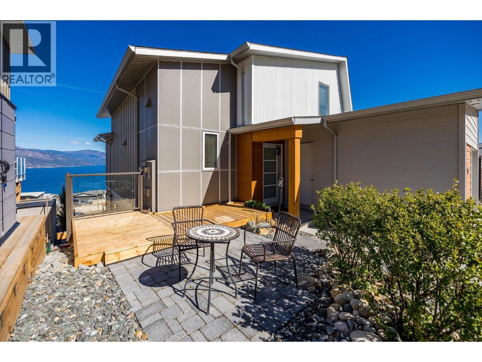 Front patio area - 1860 Blue Bunch Court, Kelowna, BC - Outdoor With Exterior