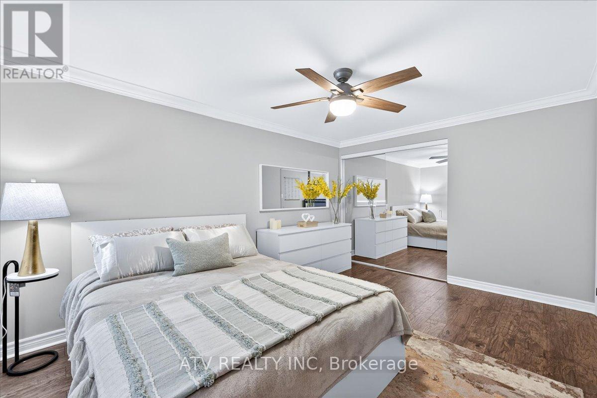 2504 Glamworth Crescent, Mississauga, ON - Indoor Photo Showing Bedroom