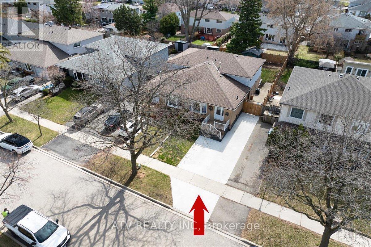 2504 Glamworth Crescent, Mississauga, ON - Outdoor