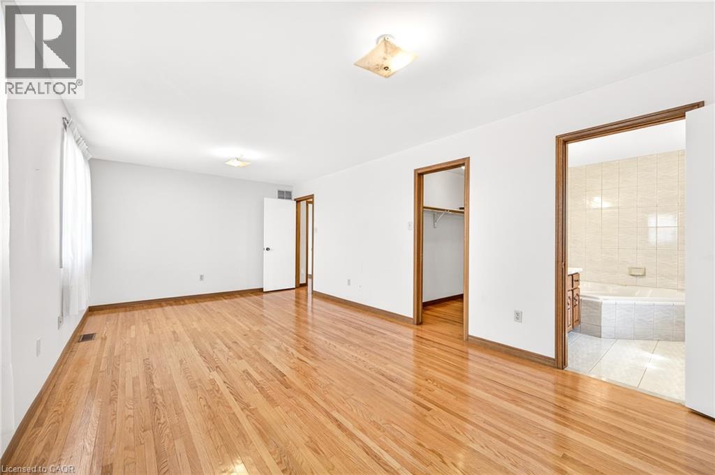 27 Trieste Place, Hamilton, ON - Indoor Photo Showing Other Room